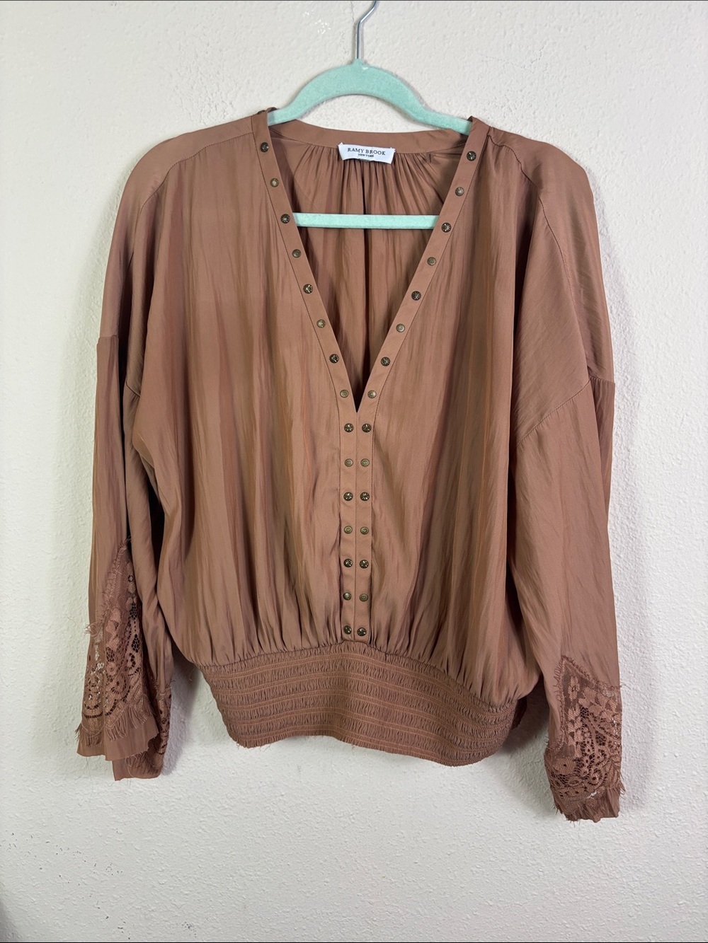 Ramy Brook Copper Brown Smocked Top V-neck Flare Lace Sleeves sz Large - Picture 3 of 9